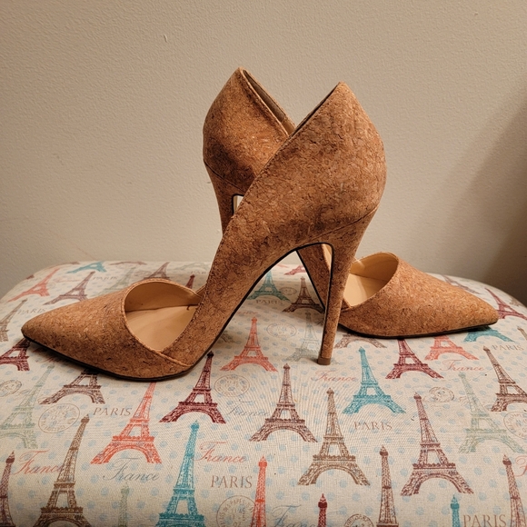 JustFab Shoes - Darci pumps Wood texture looking